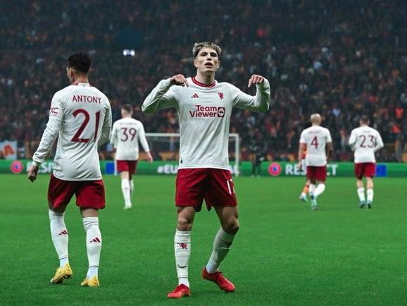 开云官网-曼联客场告捷,欧冠出线形势稍显蹊跷的简单介绍