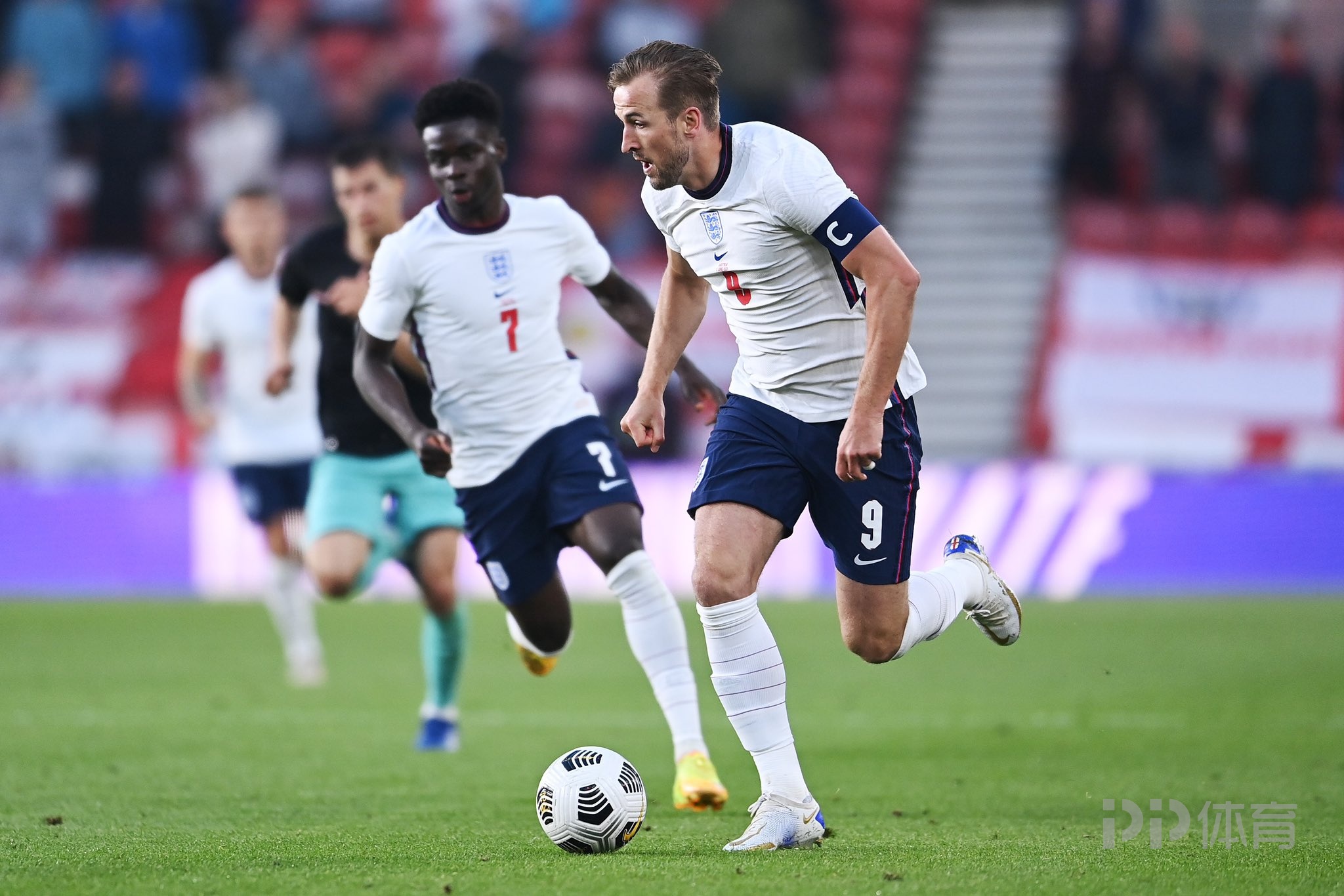 英格兰队大将以领衔,备战南美杯望露锋芒的简单介绍 英格兰队大将以领衔,备战南美杯望露锋芒的简单介绍