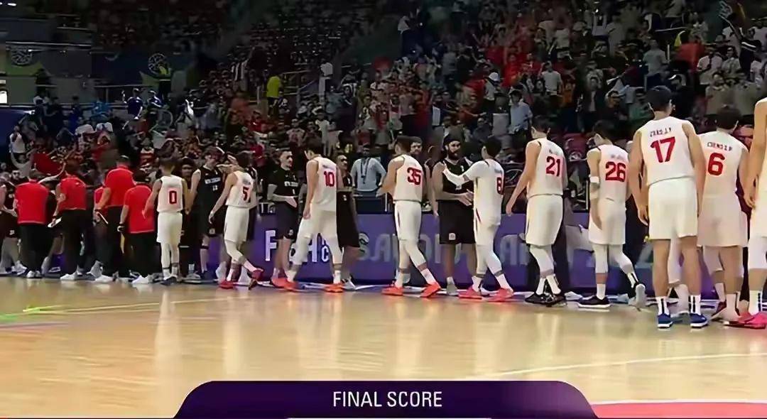 开云平台-战绩斐然,球队实现逆袭引发球迷欢呼