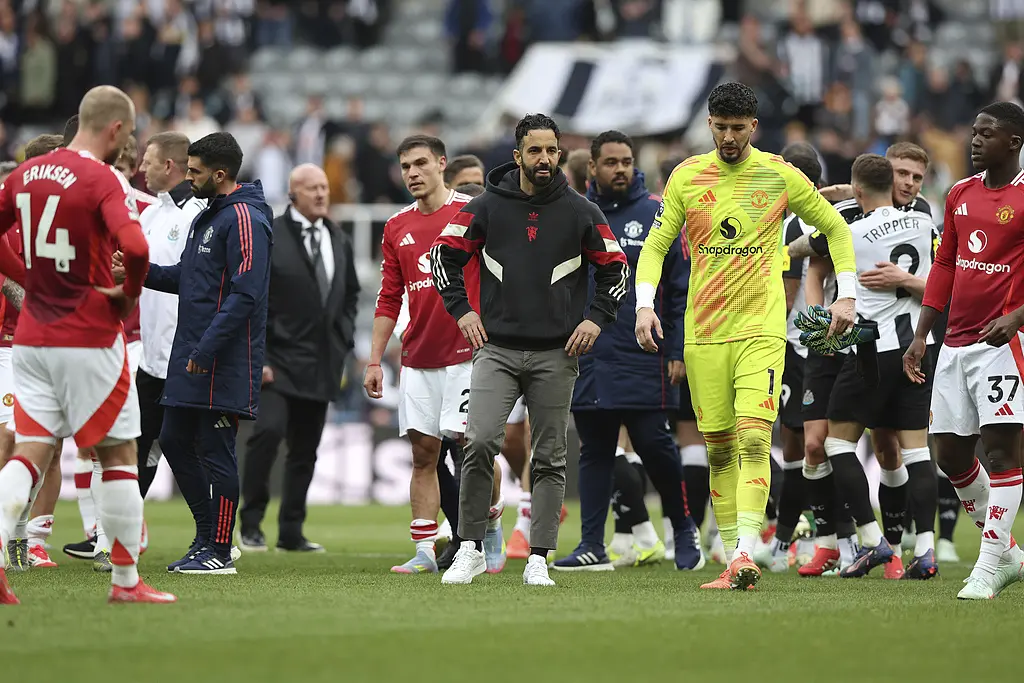 关于曼联后卫连续传失,导致球队频遭失球的信息 关于曼联后卫连续传失,导致球队频遭失球的信息