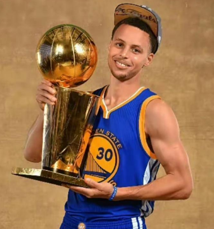 开云体育下载-勇士胜魔术,库里轰32分