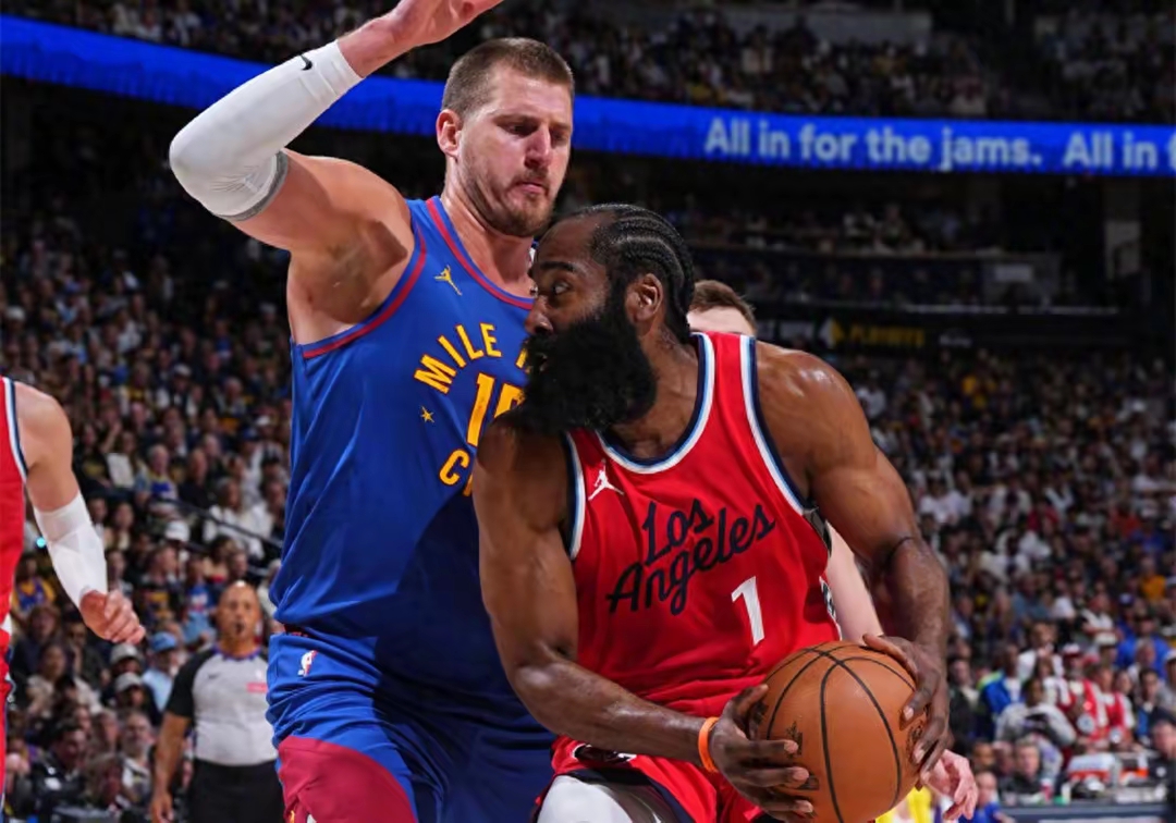 快船取得对掘金的胜利将系列赛扳平的简单介绍 快船取得对掘金的胜利将系列赛扳平的简单介绍