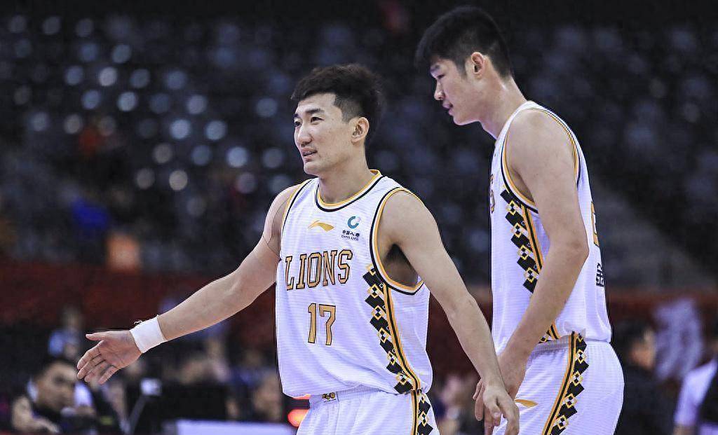 上海队力克热火,孙铭徽状态火热 上海队力克热火,孙铭徽状态火热