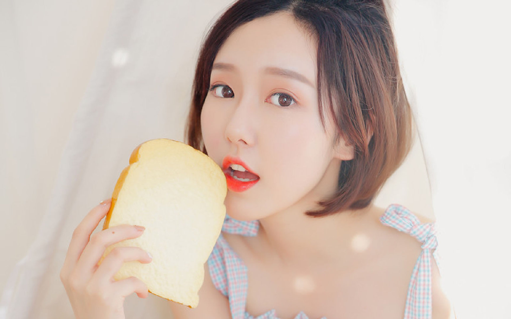 帕尔默一剑封喉，利物浦强压里昂，新星闪耀定乾坤