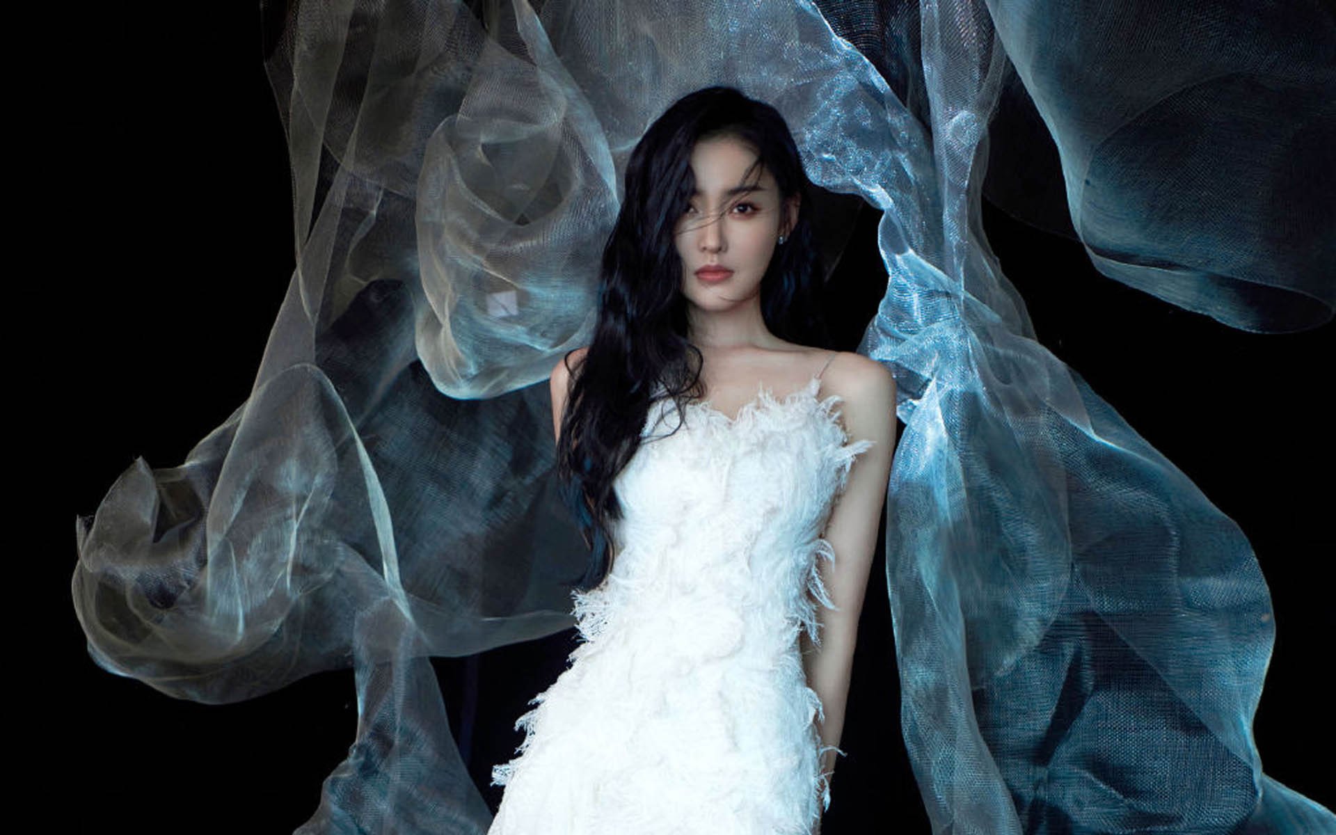 赛道与球场之间，当班凯罗用防守演绎F1街道赛的弯道哲学