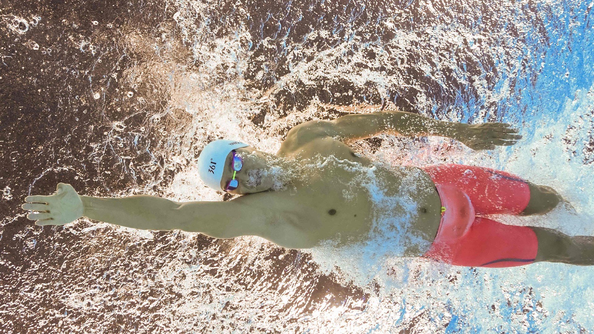 新王登基！广厦跨联盟巅峰之战，切特封神击碎湖人王朝梦