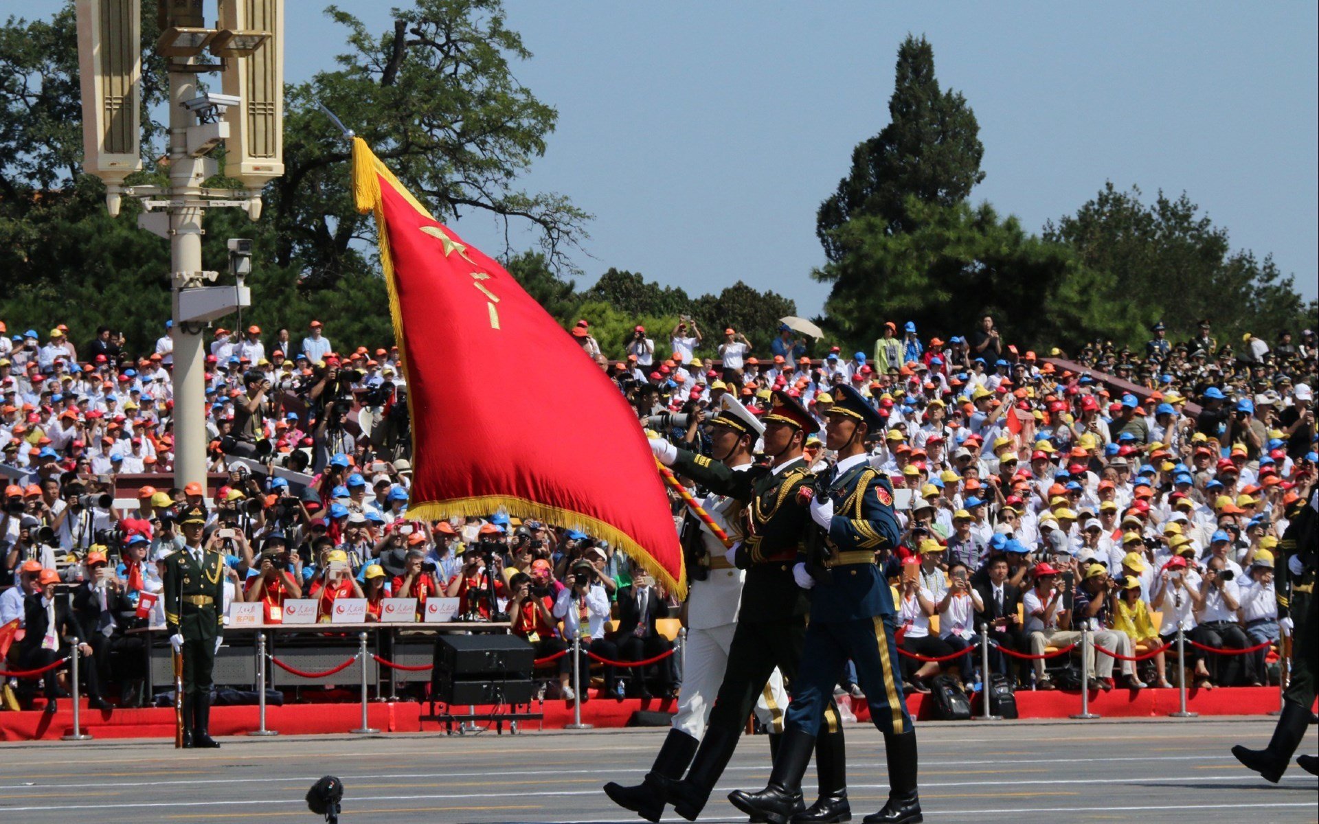 开云APP-新王当立！杰伦格林冠军级表现撕裂湖人，萨城迎来复兴曙光