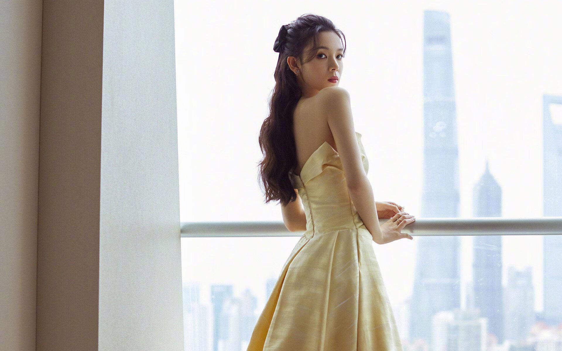 蓝军北欧轻取展獠牙，凯恩大场面再定乾坤