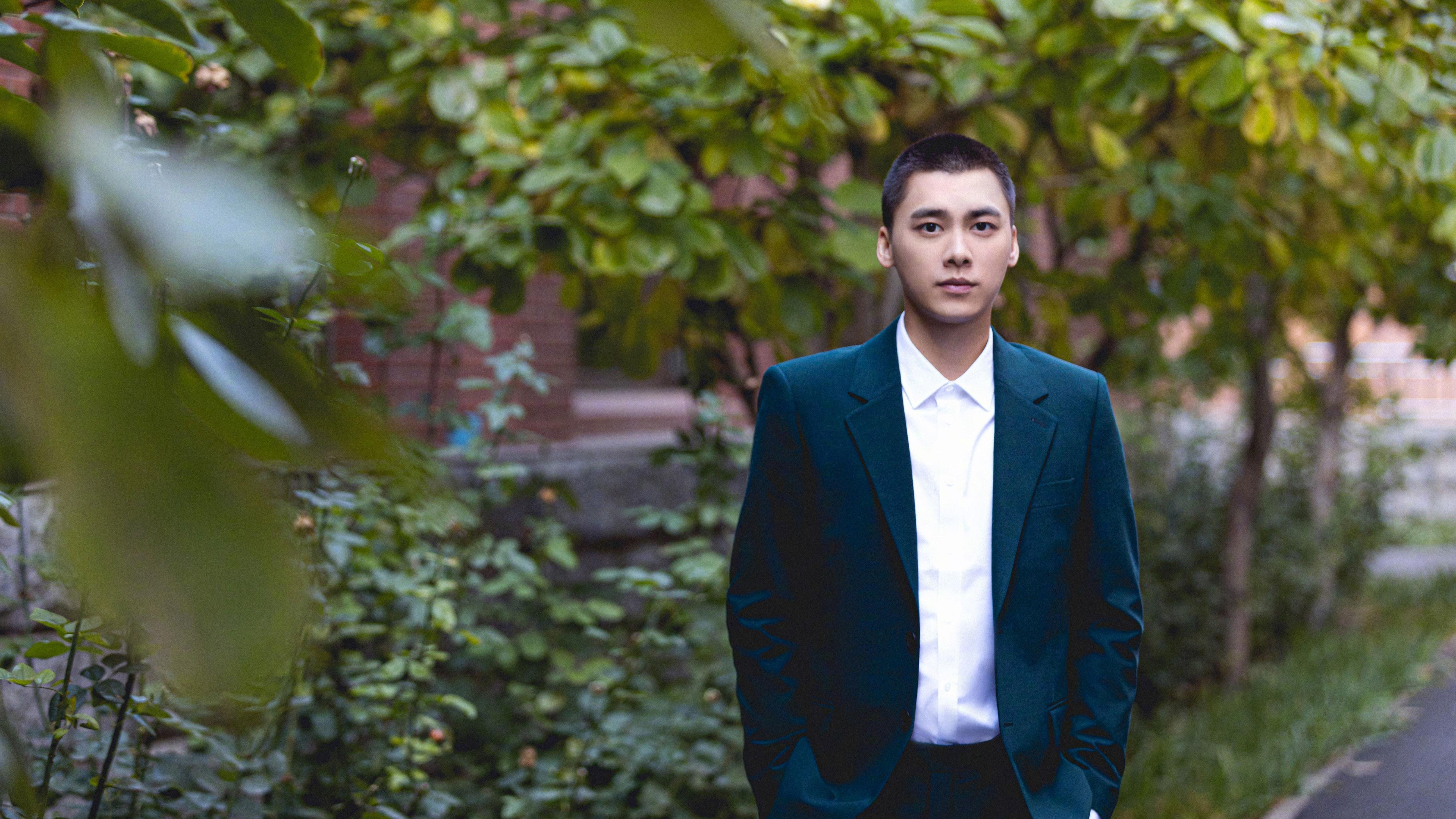 速度与荣耀,F1年度争冠之夜与东契奇全场最佳的体育交响曲